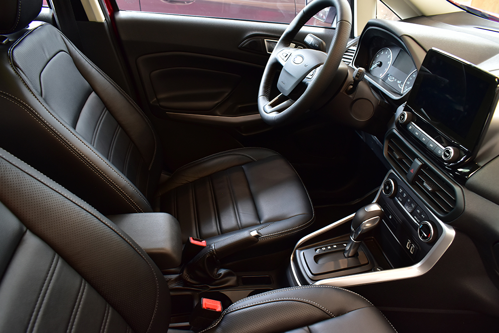 Ecosport khá rộng rãi so với tiêu chuẩn của một chiếc SUV đô thị Ecosport khá rộng rãi so với tiêu chuẩn của một chiếc SUV đô thị